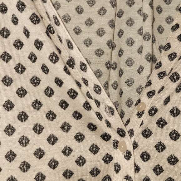 H & M Boho Comfy Top - Picture 2 of 3